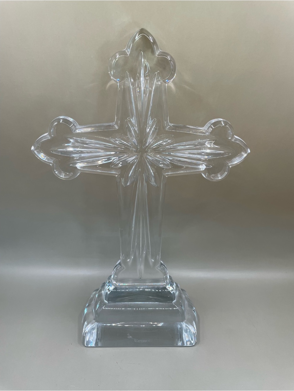 Waterford 24% Lead Crystal Heritage Star Standing Cross on Pedestal 10” Tall